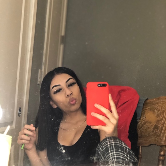 Meet your Posher, Aleena - Picture 1 of 1